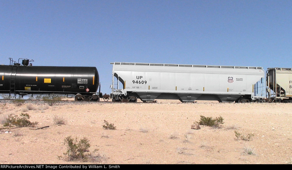 WB Manifest Frt at Erie NV -64